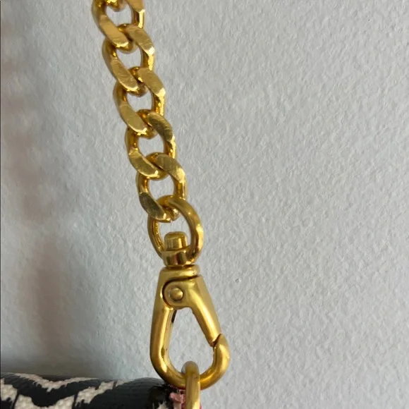 Steve Madden Black and White Clutch with Pink Accent - Picture 4 of 13